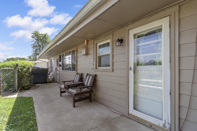 3534 Carr Ave, Indianapolis, IN 46221 - view of patio / terrace