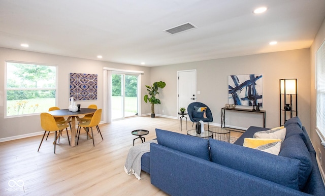 8650 Holliday Dr, Indianapolis, IN 46260 - living area featuring recessed lighting and light wood finished floors