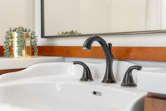4224 River Rd, Columbus, IN 47203 - bathroom view of a sink