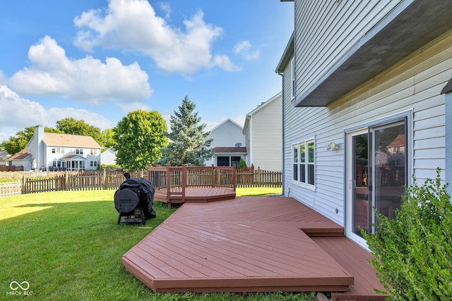 8642 Ray Cir, Indianapolis, IN 46256 - deck with a fenced backyard