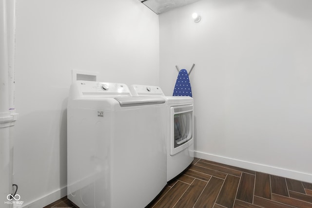 2350 E County Road 20 N, North Vernon, IN 47265 - laundry area featuring independent washer and dryer and baseboards
