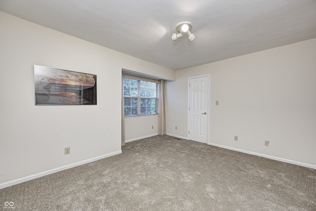 6813 Bluffgrove Dr, Indianapolis, IN 46278 - carpeted empty room with baseboards