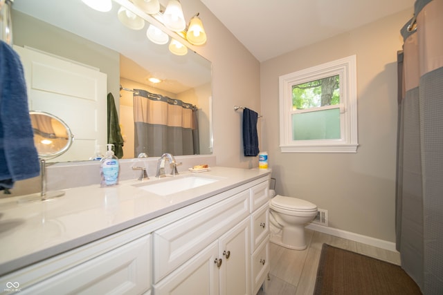 7224 N Tuxedo St, Indianapolis, IN 46240 - full bathroom with double vanity and curtained shower