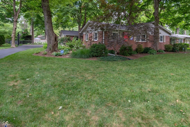 7224 N Tuxedo St, Indianapolis, IN 46240 - ranch-style home with brick siding