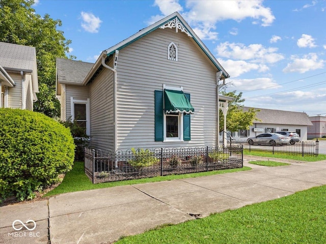 146 E Broadway St, Shelbyville, IN 46176 - photo 7
