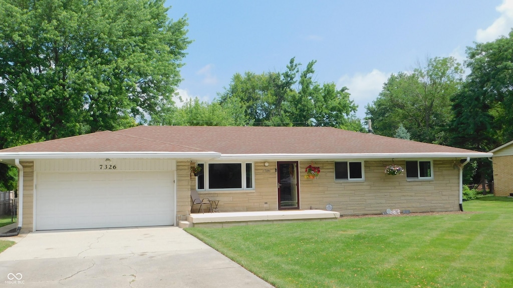 7326 Lowe Dr, Lawrence, IN 46226 - photo 1