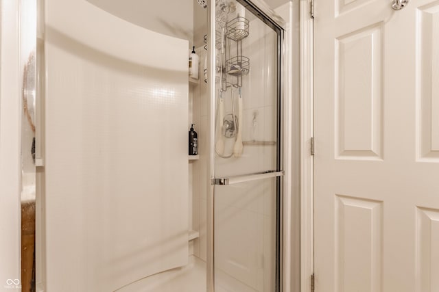 10585 Windward Dr, Indianapolis, IN 46234 - bathroom featuring a stall shower