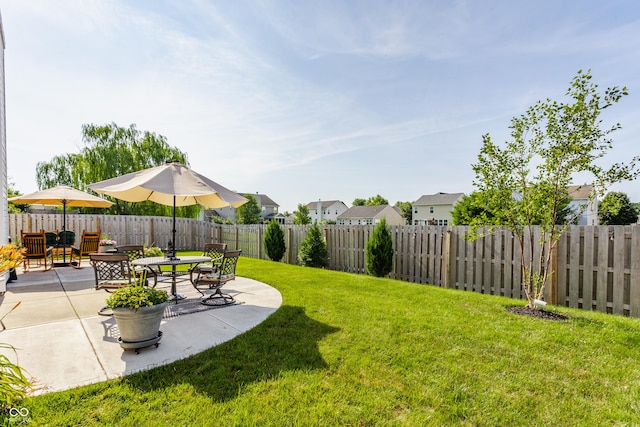 10585 Windward Dr, Indianapolis, IN 46234 - fenced backyard featuring a residential view and a patio area