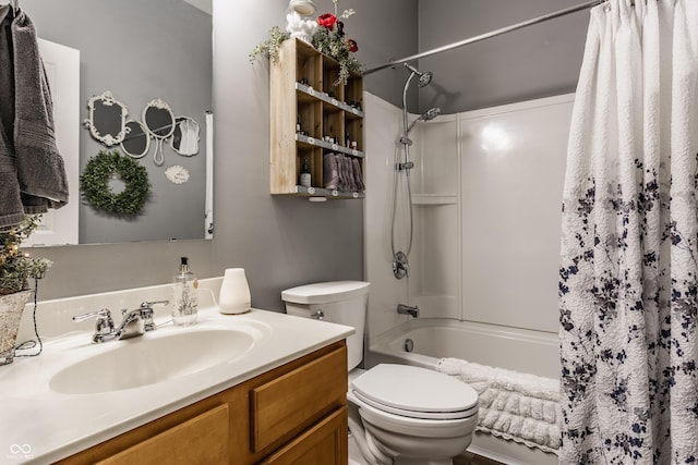 10585 Windward Dr, Indianapolis, IN 46234 - full bath with vanity and shower / bathtub combination with curtain