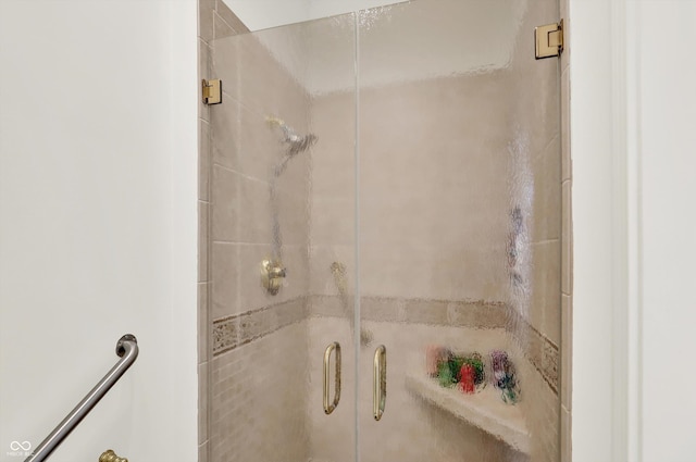 11137 Peppermill Ln, Fishers, IN 46037 - bathroom featuring a shower stall