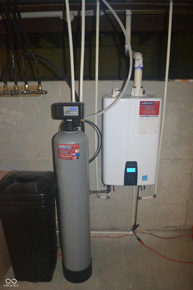 10166 Ranford Blvd, Fishers, IN 46040 - utilities featuring water heater