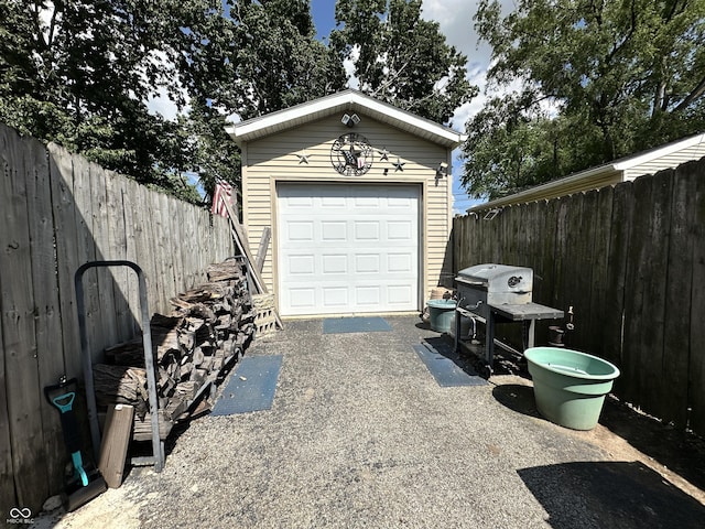 329 S Lockburn St, Indianapolis, IN 46241 - detached garage with driveway