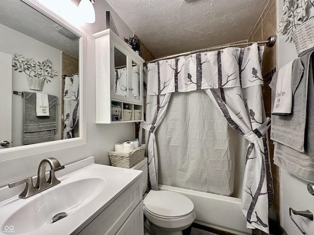 329 S Lockburn St, Indianapolis, IN 46241 - full bathroom featuring a textured ceiling, vanity, and shower / bath combo