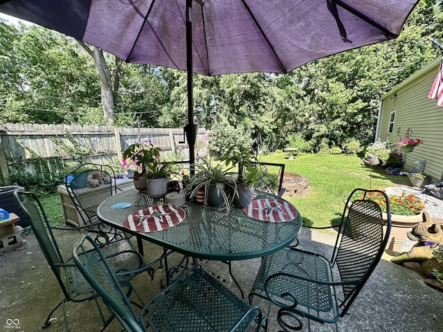 329 S Lockburn St, Indianapolis, IN 46241 - view of patio / terrace with outdoor dining area
