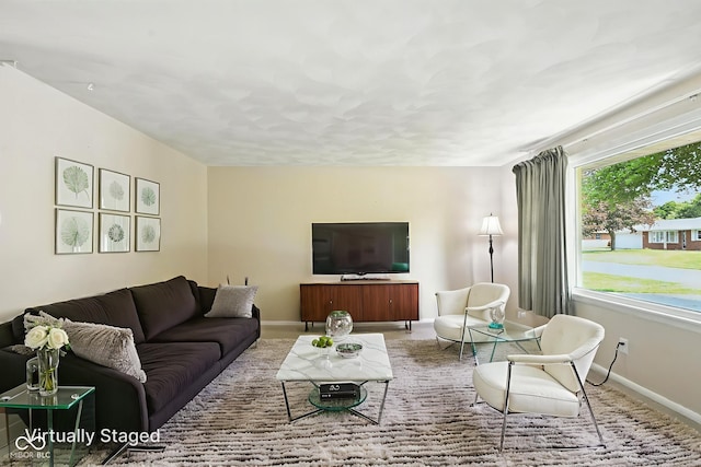 3504 White River Ct, Anderson, IN 46012 - living area featuring baseboards