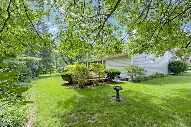 1114 Clairborne Ct, Indianapolis, IN 46280 - view of grassy yard