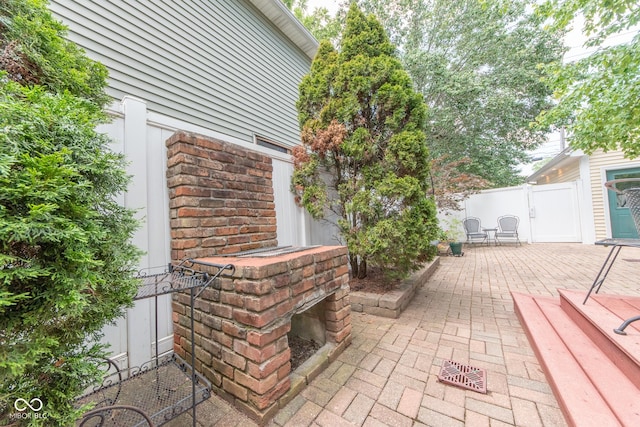 1022 Franklin St, Columbus, IN 47201 - view of patio / terrace