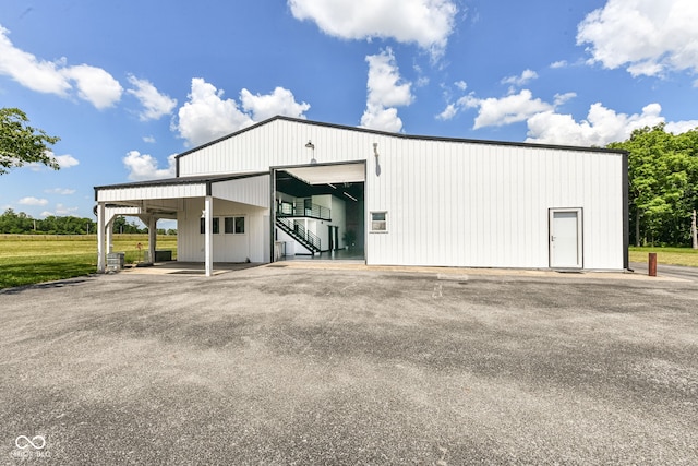 5400 E 200 S, Whitestown, IN 46075 - garage featuring a detached garage