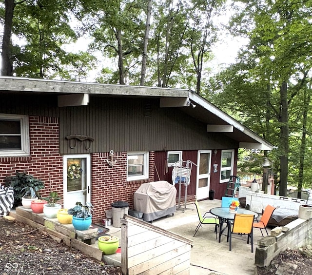 264 W Lakeview Dr, Princes Lakes, IN 46164 - photo 1