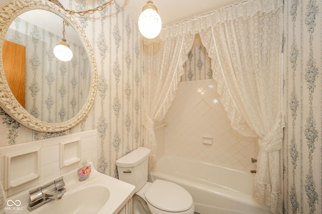 10104 Sycamore Ln, Indianapolis, IN 46239 - bathroom with shower / bathtub combination and vanity