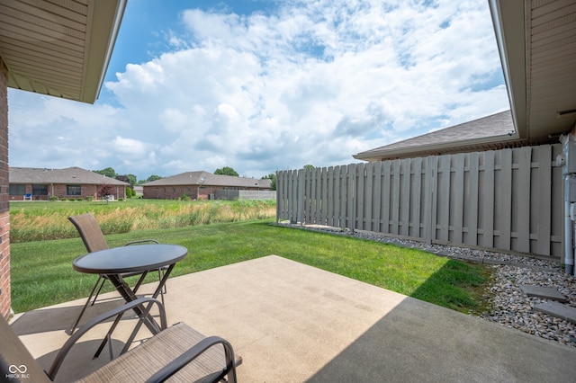 114 Asbury Dr, Anderson, IN 46013 - view of patio
