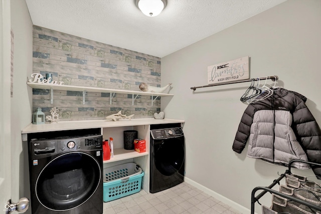 4596 Peabody Way, Westfield, IN 46062 - laundry area with washing machine and dryer and a textured ceiling
