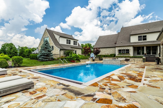 9681 Pleasant View Ln, Zionsville, IN 46077 - swimming pool with a patio