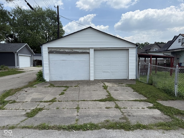 802 Weghorst St, Indianapolis, IN 46203 - view of detached garage