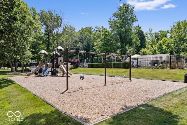 6470 Around The Hills Rd, Indianapolis, IN 46226 - view of communal playground