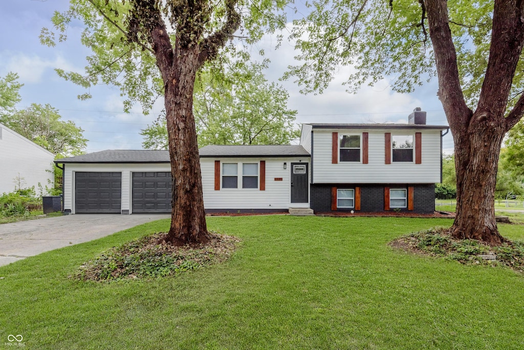 1537 Mutz Dr, Indianapolis, IN 46229 - photo 1