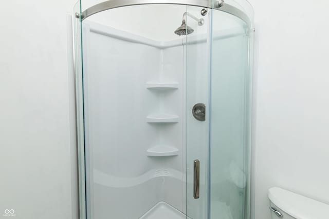 1202 E Stop 10th Rd, Indianapolis, IN 46227 - bathroom featuring a stall shower