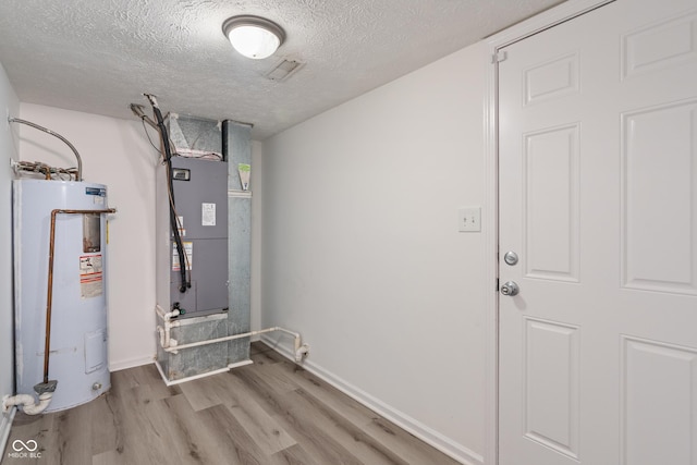 2359 Bremhaven Ct, Indianapolis, IN 46229 - utilities featuring electric water heater