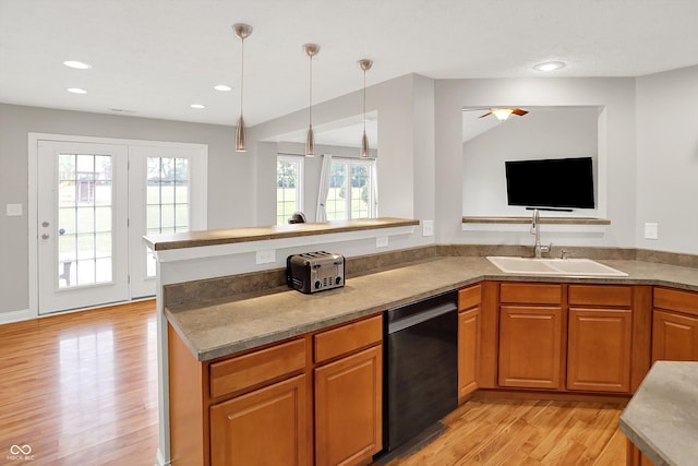 421 Lowry St, Jamestown, IN 46147 - kitchen featuring dishwasher, light wood-type flooring, a peninsula, a ceiling fan, and recessed lighting