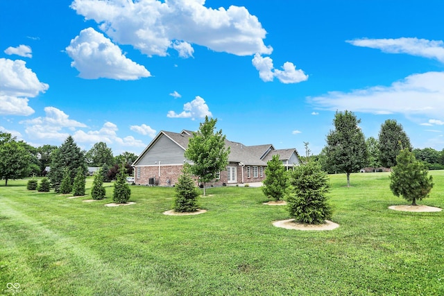 421 Lowry St, Jamestown, IN 46147 - view of green lawn