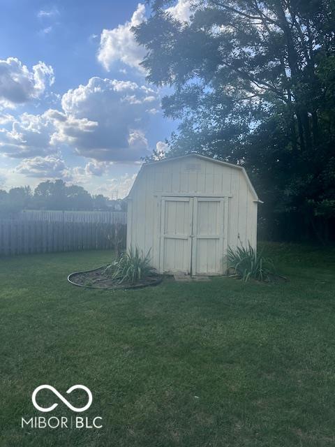 6548 Frankenberger Dr, Indianapolis, IN 46237 - photo 39