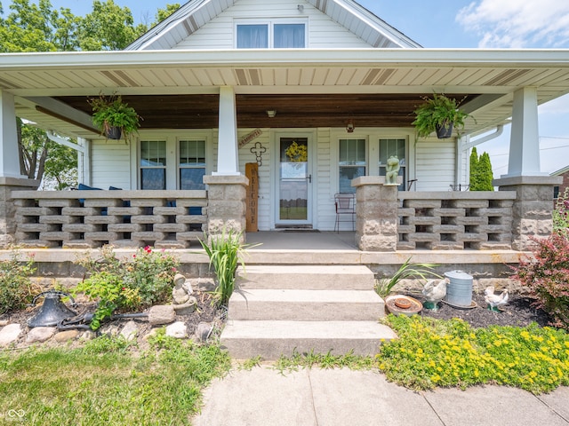 1556 E 400 S, Greenfield, IN 46140 - view of front of home featuring covered porch