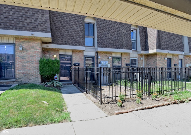 7410 Country Brook Dr, Indianapolis, IN 46260 - photo 2