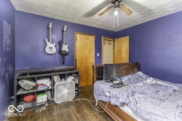 462 Woodview Dr, Noblesville, IN 46060 - bedroom with wood-type flooring and a ceiling fan