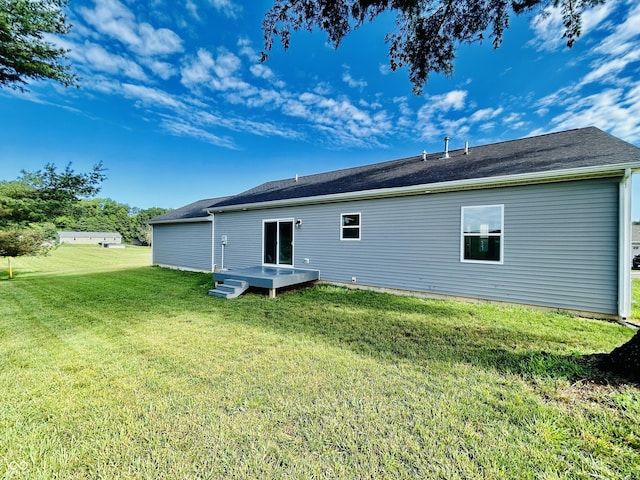 10 Doe Creek Cir, Cloverdale, IN 46120 - back of property featuring a lawn