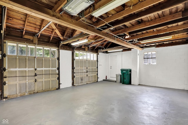 6711 Lafayette Rd, Indianapolis, IN 46278 - view of garage