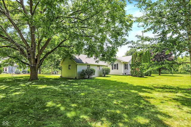 6711 Lafayette Rd, Indianapolis, IN 46278 - view of grassy yard