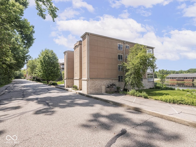 6730 Spirit Lake Dr Unit 202, Indianapolis, IN 46220 - view of building exterior