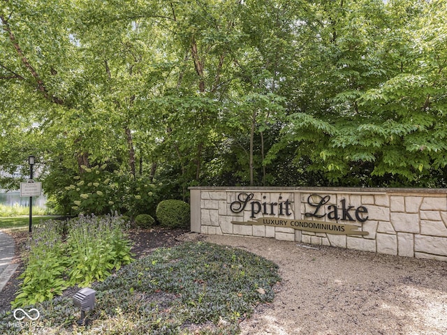 6730 Spirit Lake Dr Unit 202, Indianapolis, IN 46220 - view of community / neighborhood sign