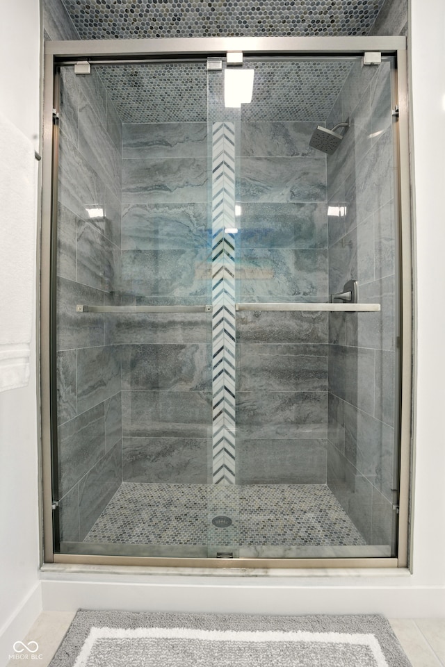 8650 Jaffa Ct W Drive 32, Indianapolis, IN 46260 - full bathroom featuring a stall shower