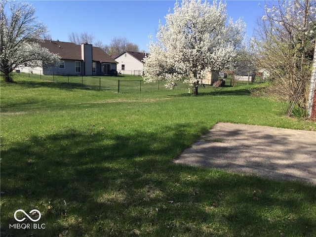 7313 Shanna Cir, Indianapolis, IN 46236 - view of yard