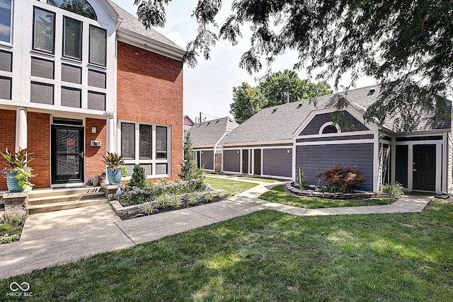 1551 N Park Ave, Indianapolis, IN 46202 - view of green lawn