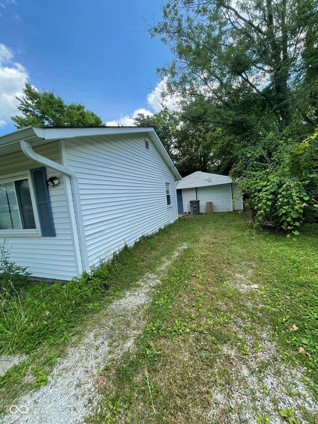 2551 Eagledale Dr, Indianapolis, IN 46222 - photo 3