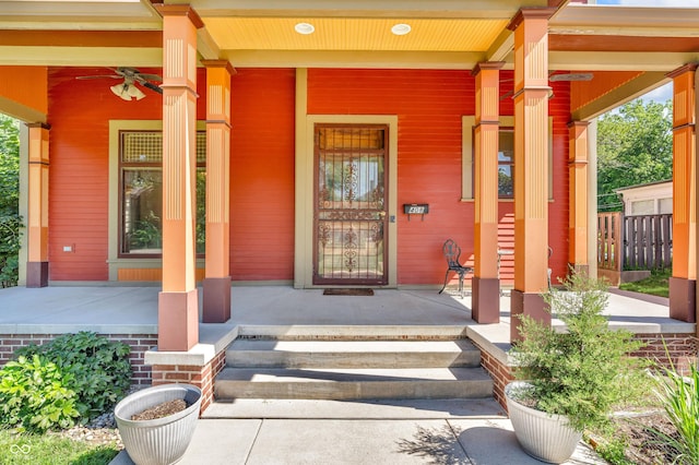 408 E Wabash Ave, Crawfordsville, IN 47933 - entrance to property with covered porch