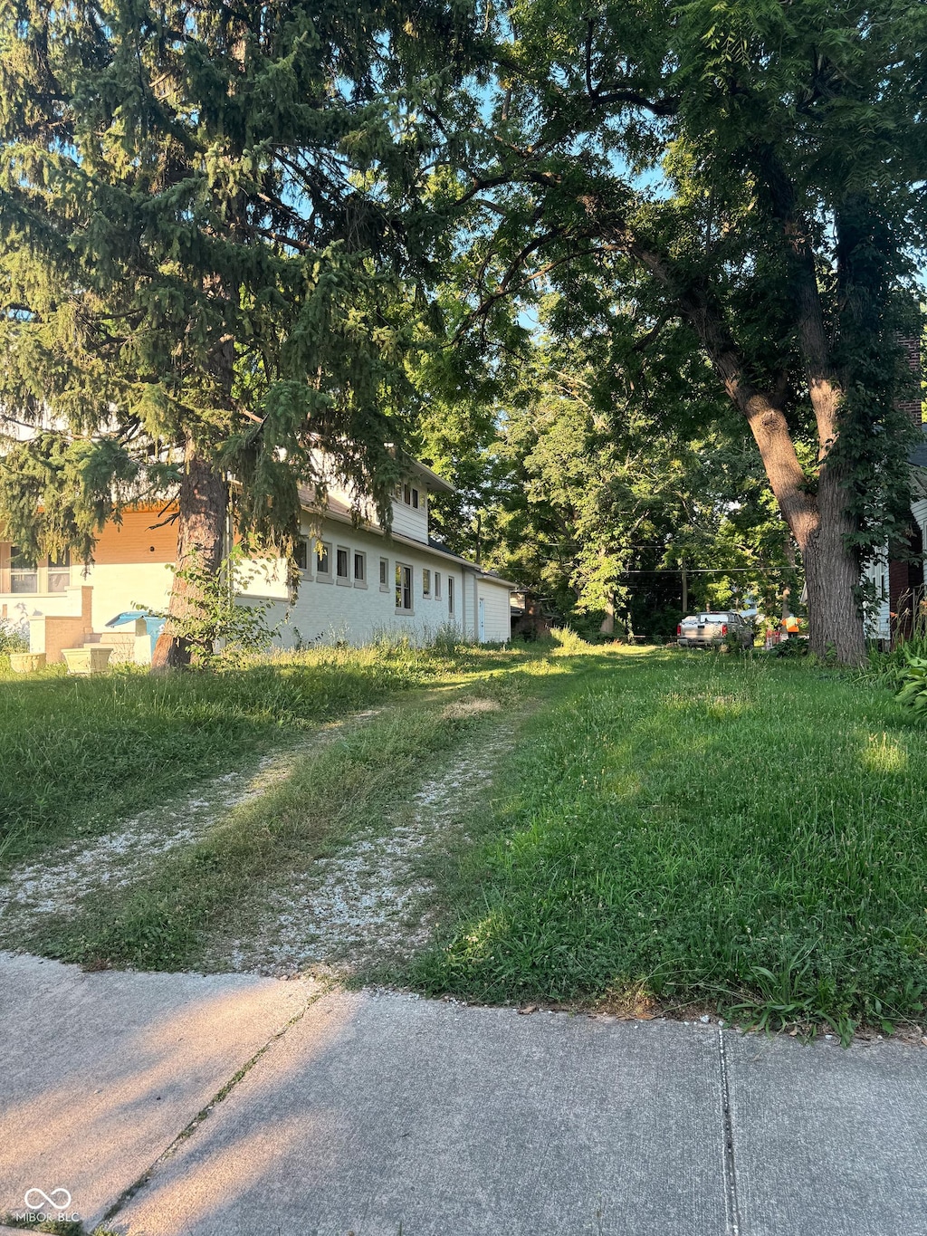 3947 Rookwood Ave, Indianapolis, IN 46208 - photo 2