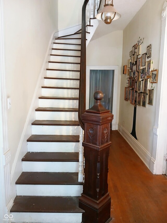 330 E Central Ave, Greensburg, IN 47240 - photo 2